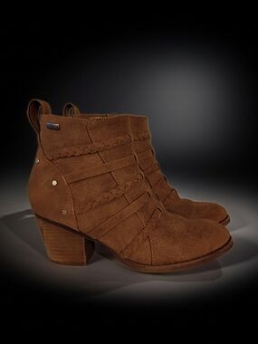 Roxy Tan Suede Braided Strap Ankle Booties